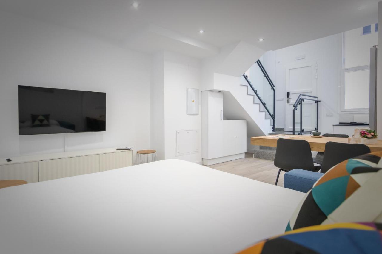 Apartamentos Soria Suites ภายนอก รูปภาพ