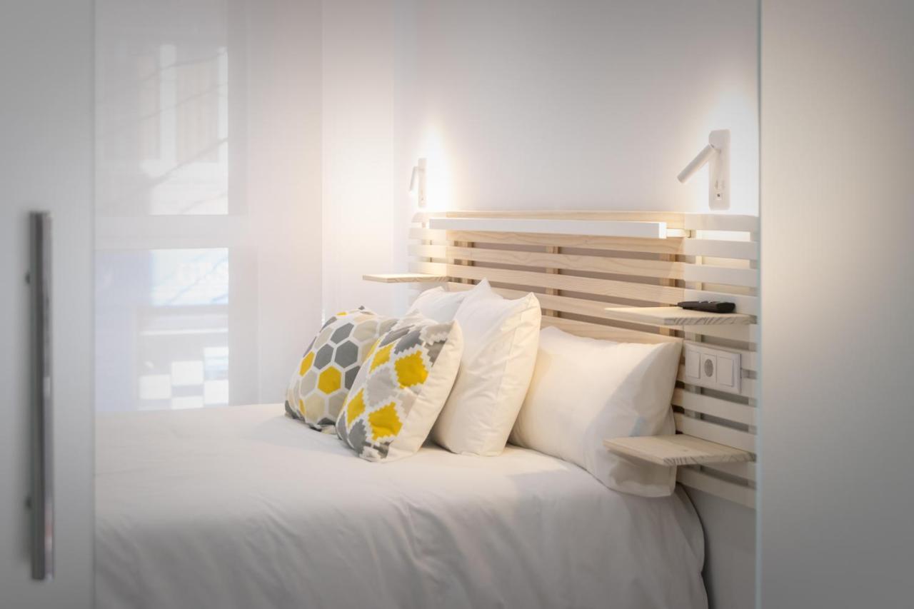 Apartamentos Soria Suites ภายนอก รูปภาพ