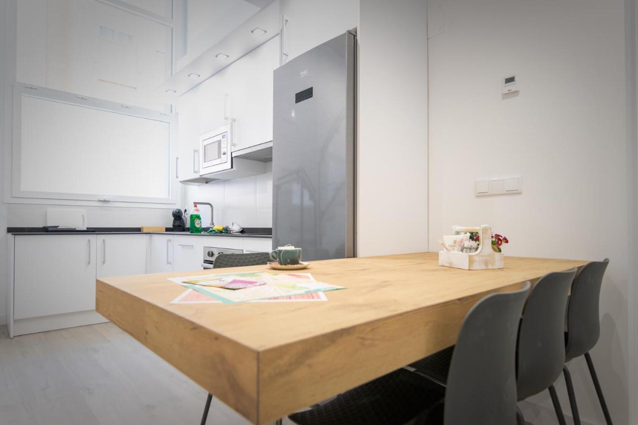 Apartamentos Soria Suites ภายนอก รูปภาพ