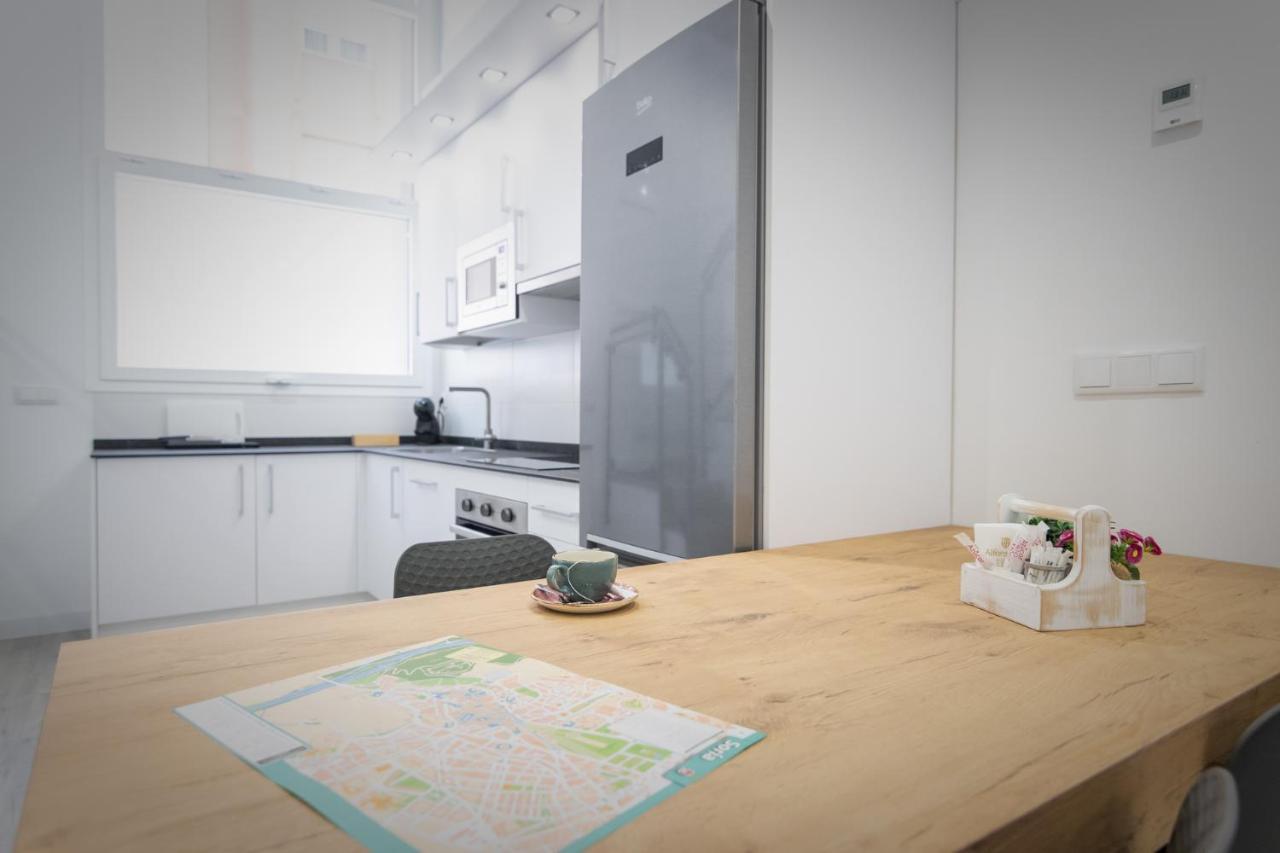 Apartamentos Soria Suites ภายนอก รูปภาพ